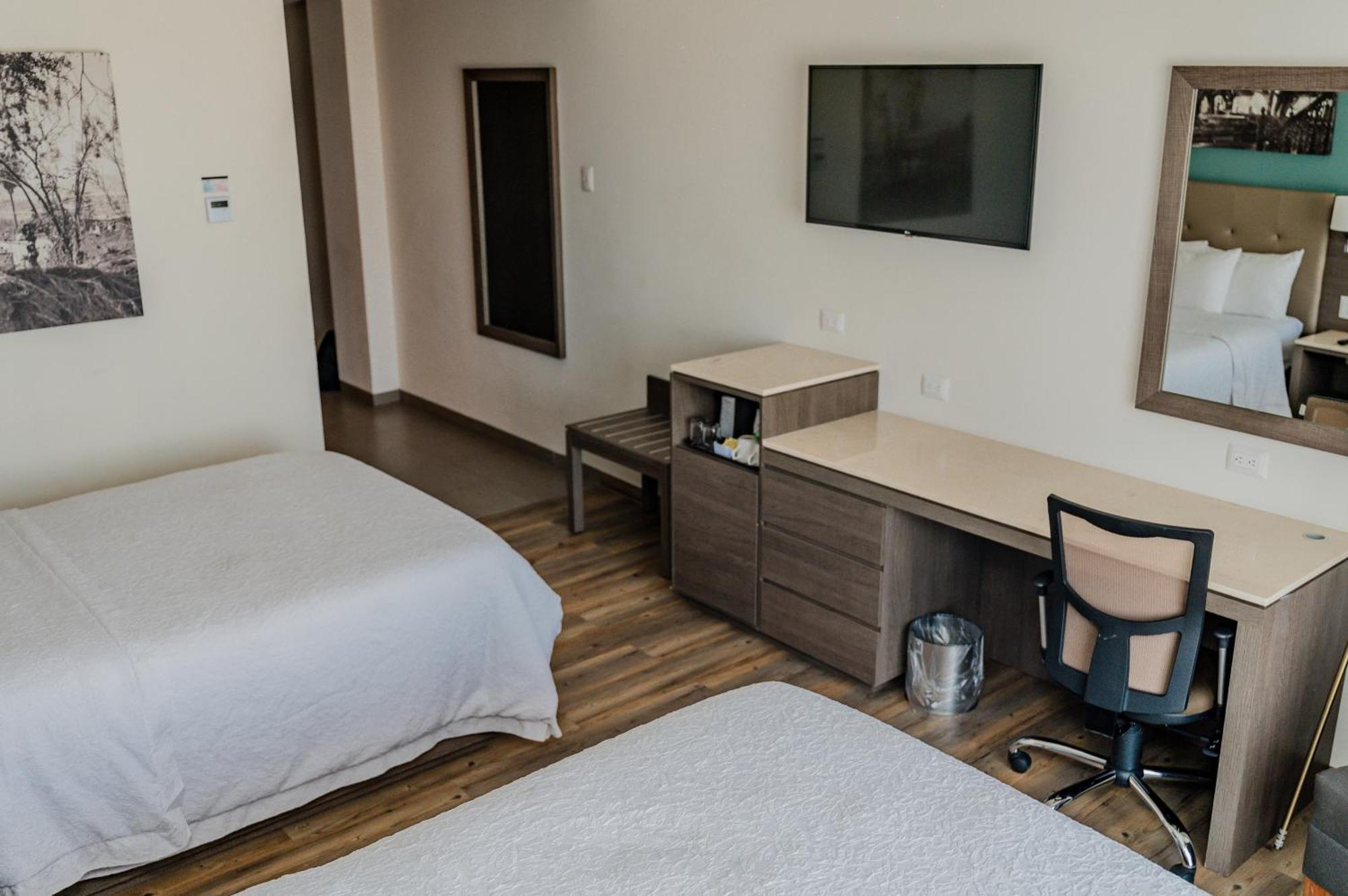 Hampton Inn By Hilton Celaya Celaya  Exteriér fotografie